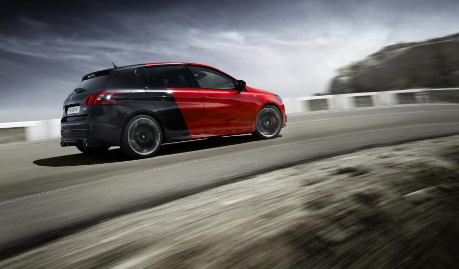  Peugeot 308 GTi 2015 года  (фото 5 из 65)